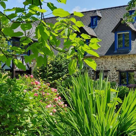Grande maison en pierre, calme, jardin arboré. Roz-Landrieux Exterior foto